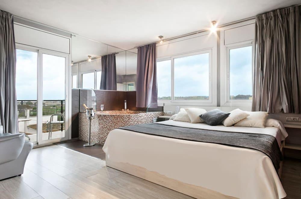 Hotel H กราโนแยร์ส ภายนอก รูปภาพ