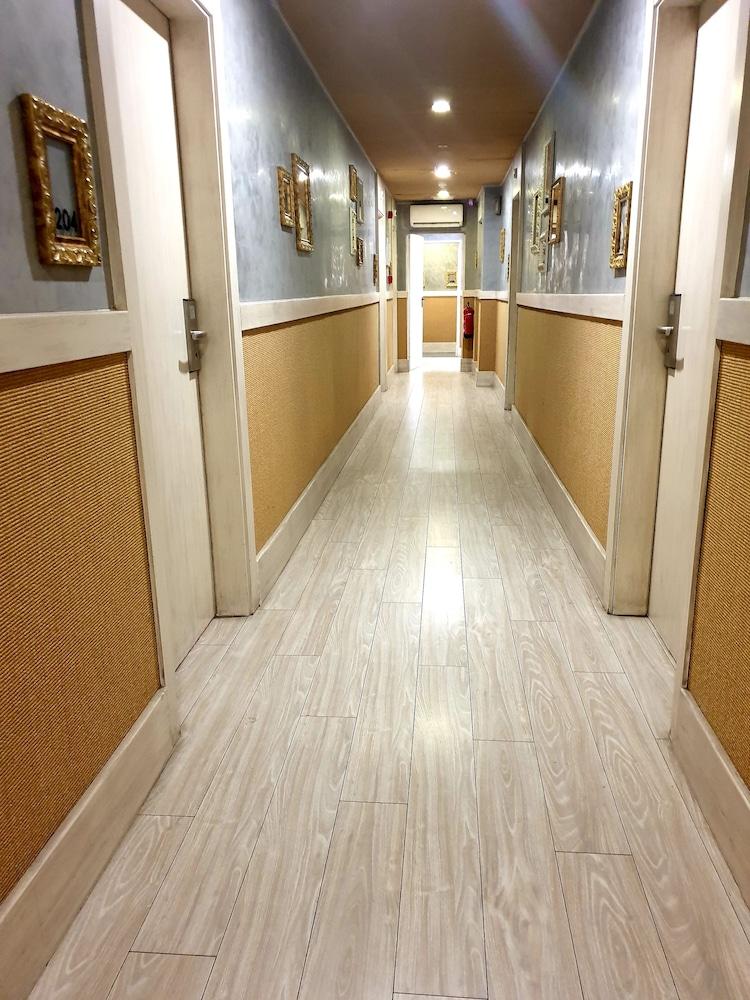 Hotel H กราโนแยร์ส ภายนอก รูปภาพ