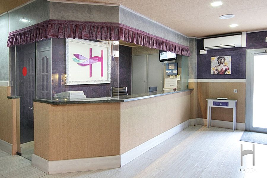 Hotel H กราโนแยร์ส ภายนอก รูปภาพ